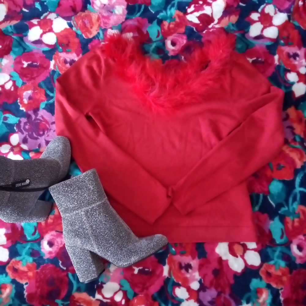 Nina Leonard Red Marabou Sweater 💋🎄